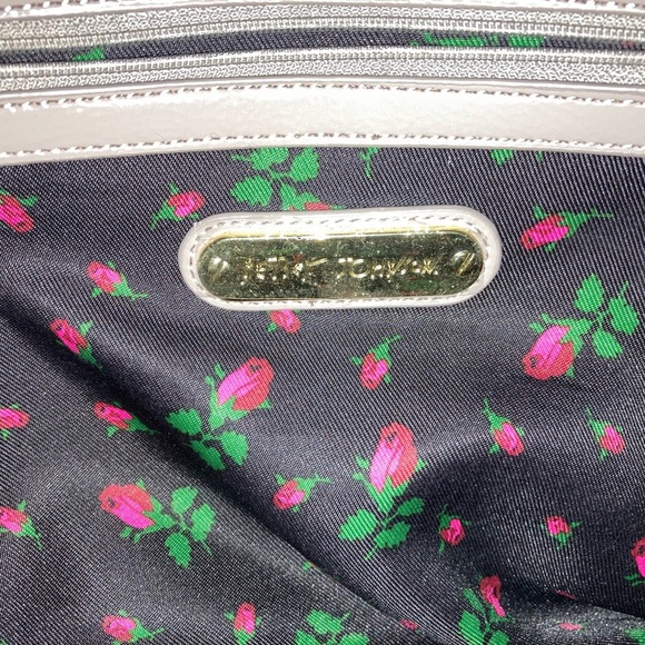 Large Betsey Johnson Quilted Tan and Gold Tote with Chain Handles - Picture 6 of 7